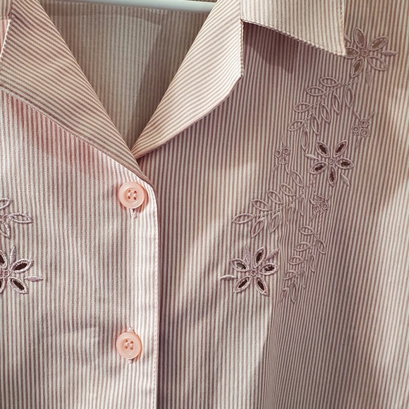 Alfred Dunner Pink Embroidered Striped Stretch Blouse. New Sz16 - Picture 5 of 5